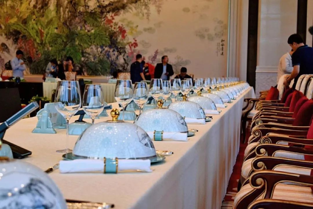  918博天娱乐官网陶瓷《盛世同春》等——文创产品转化项目成功入选2022年江苏省优良版权文章产业转化沉点造就项目  