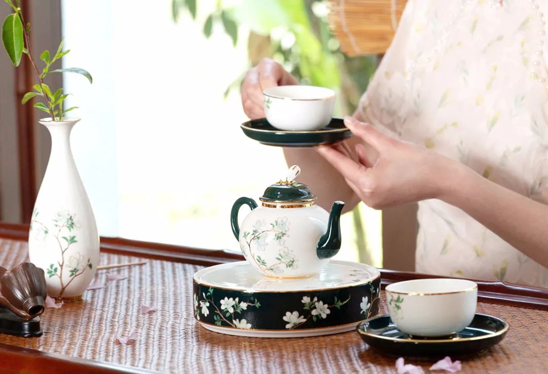 大暑丨何以消烦暑，，，，，，，，浅斟一盏茶