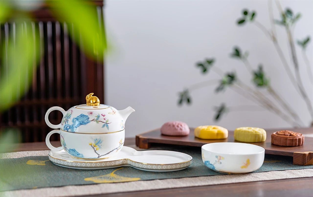 以至臻品质打造江苏好礼丨918博天娱乐官网陶瓷《春华》悦途茶具获评“江苏优选好礼”